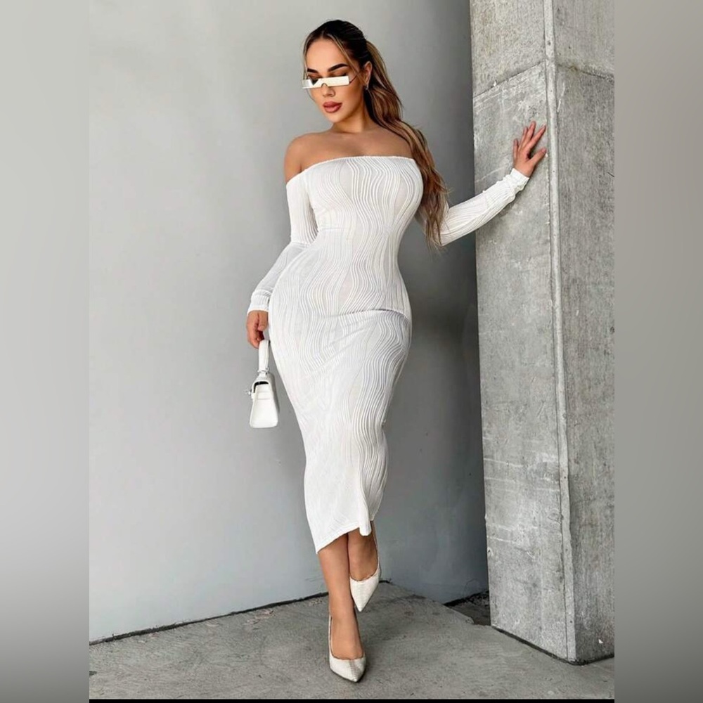 Off the shoulder backless dress